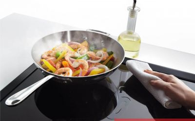 Hướng dẫn chị em cách làm sạch mặt kính bếp hiệu quả