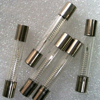 Cầu trì lò vi sóng