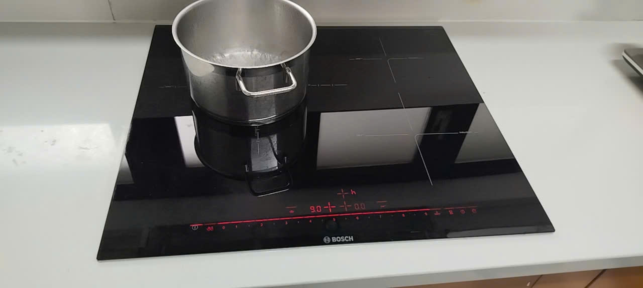 Sửa Bếp Từ Không Nhận Nồi