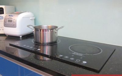 Sử dụng bếp từ công suất lớn có tốn điện không?