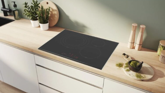 Bếp Từ Bosch Báo Lỗi, Không Lên Nguồn? Đừng Vội Thay Mới!
