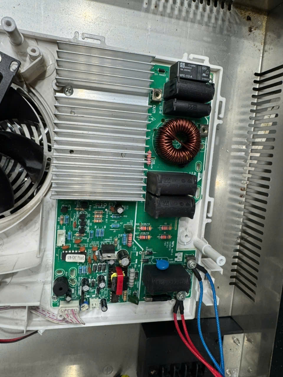 Thay IC Nguồn Bếp Từ Giá Bao Nhiêu?