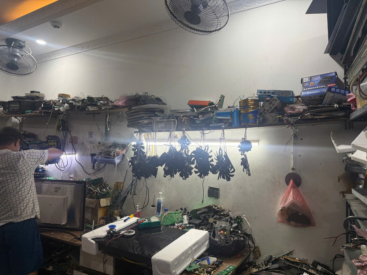 Thay Quạt Bếp Từ Chính Hãng – Báo Giá, Địa Chỉ Thay Uy Tín