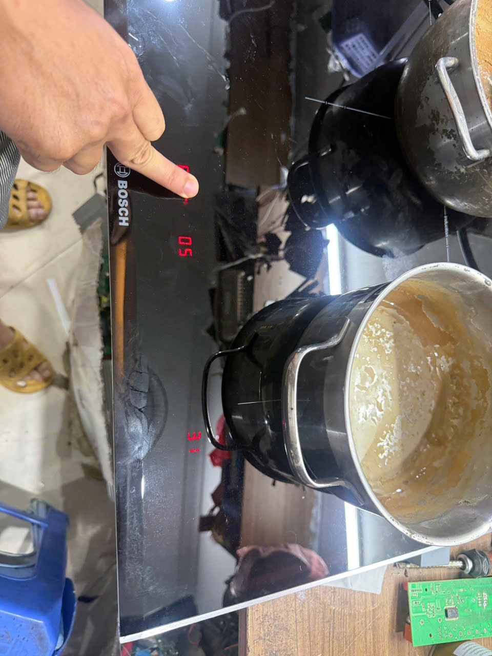 Sửa Bếp Từ Đường Duy Tân – Hỗ Trợ Tận Nhà Trong Ngày