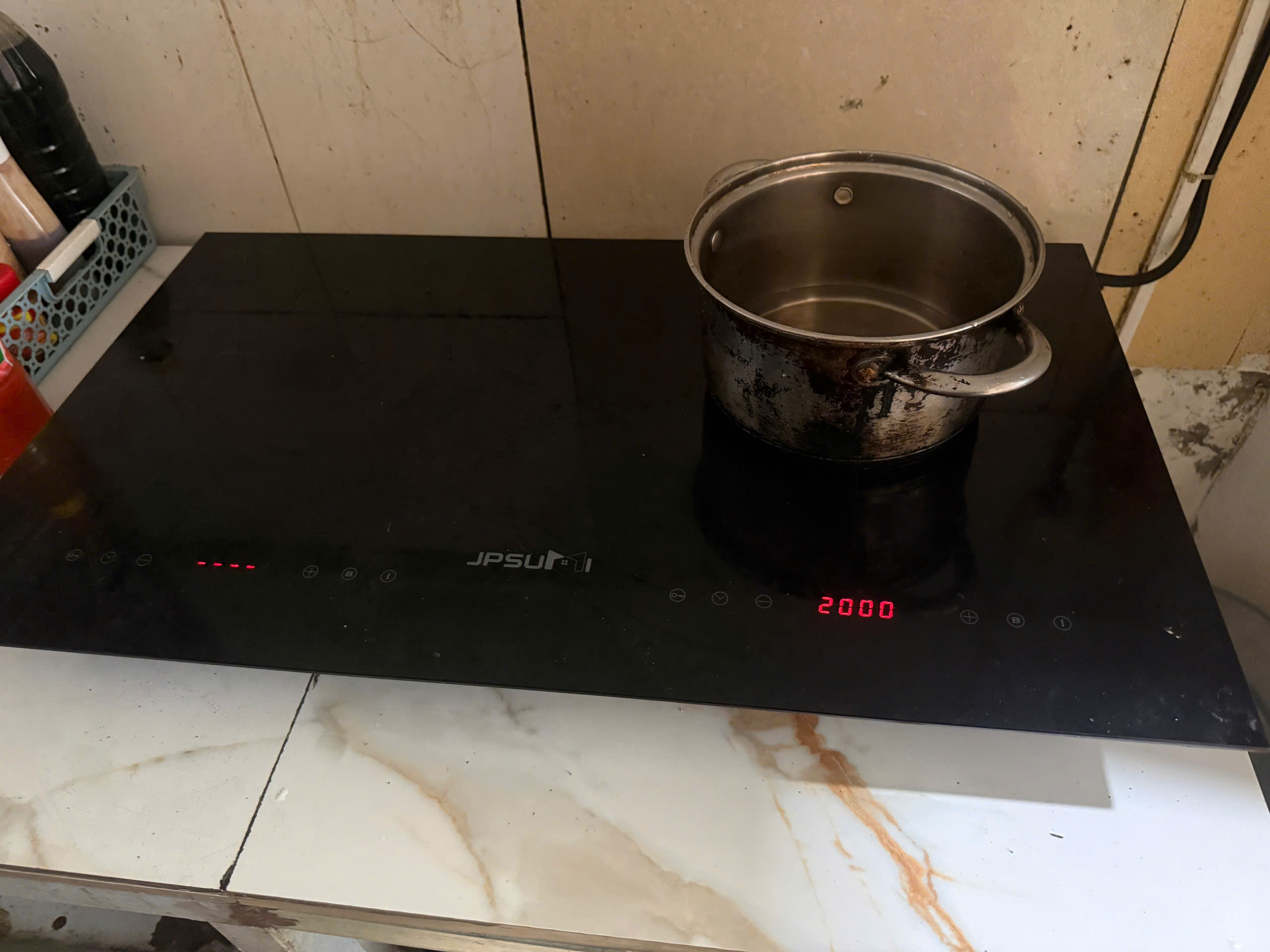 Thay Mặt Kính Bếp Từ Tại Tây Hồ – Thay tại Nhà thợ đến ngay