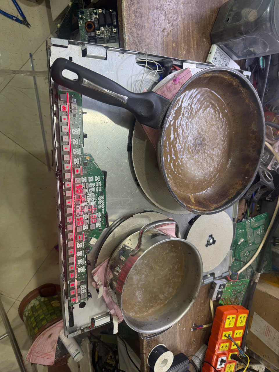 Bếp Từ Chạy Nhưng Không Nóng: 5 Nguyên Nhân Thường Gặp Và Cách Xử Lý